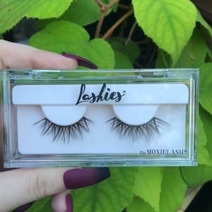 NWT Moxielash Giddy Lash Lashies